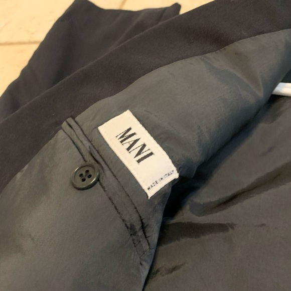 Mani by Giorgio Armani x Harry Rosen Navy Blue Blazer Jacket - Picture 5 of 16